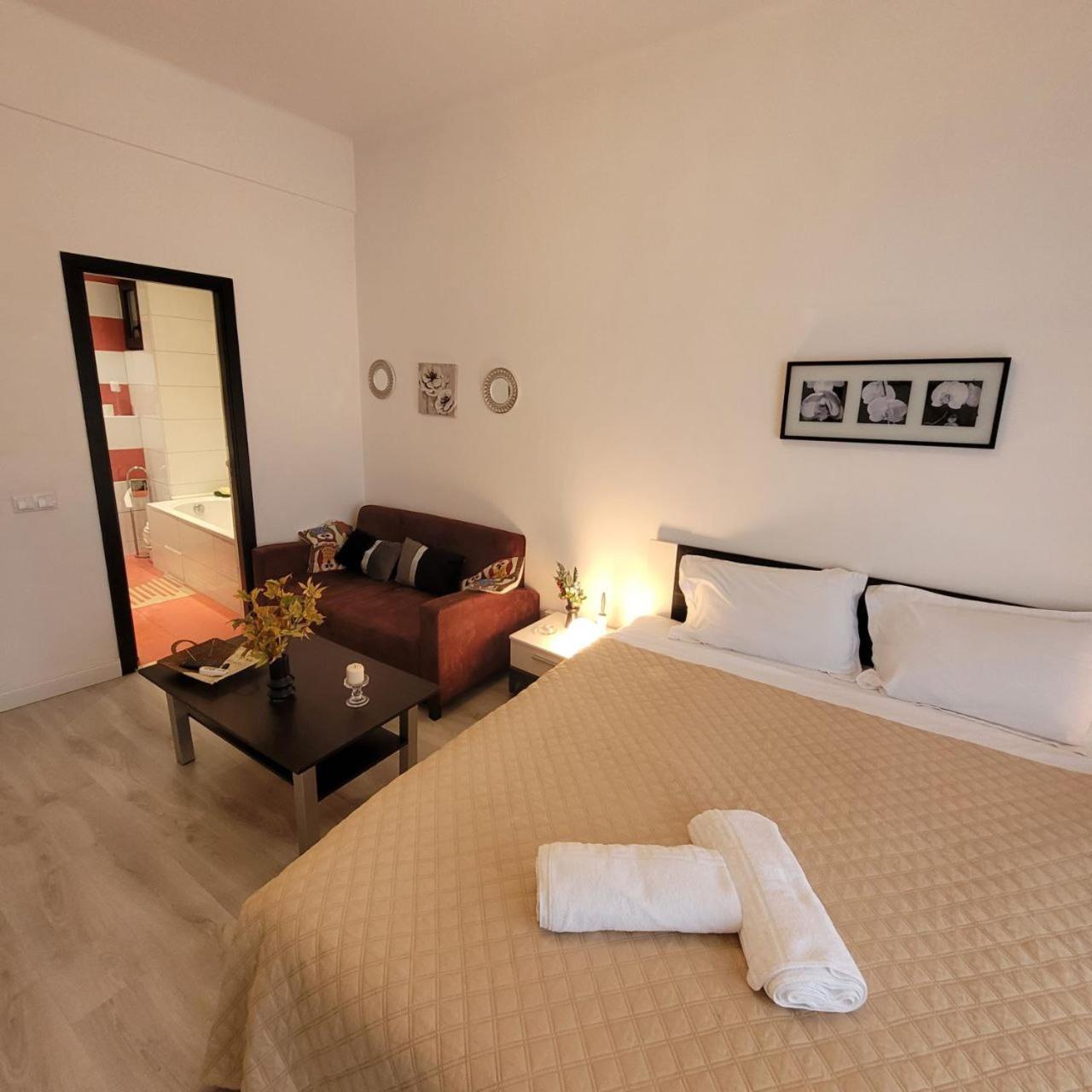 Anastasia Bratianu Apart 28B Beautiful View Self Check From 2 Pm Bukarest Eksteriør billede